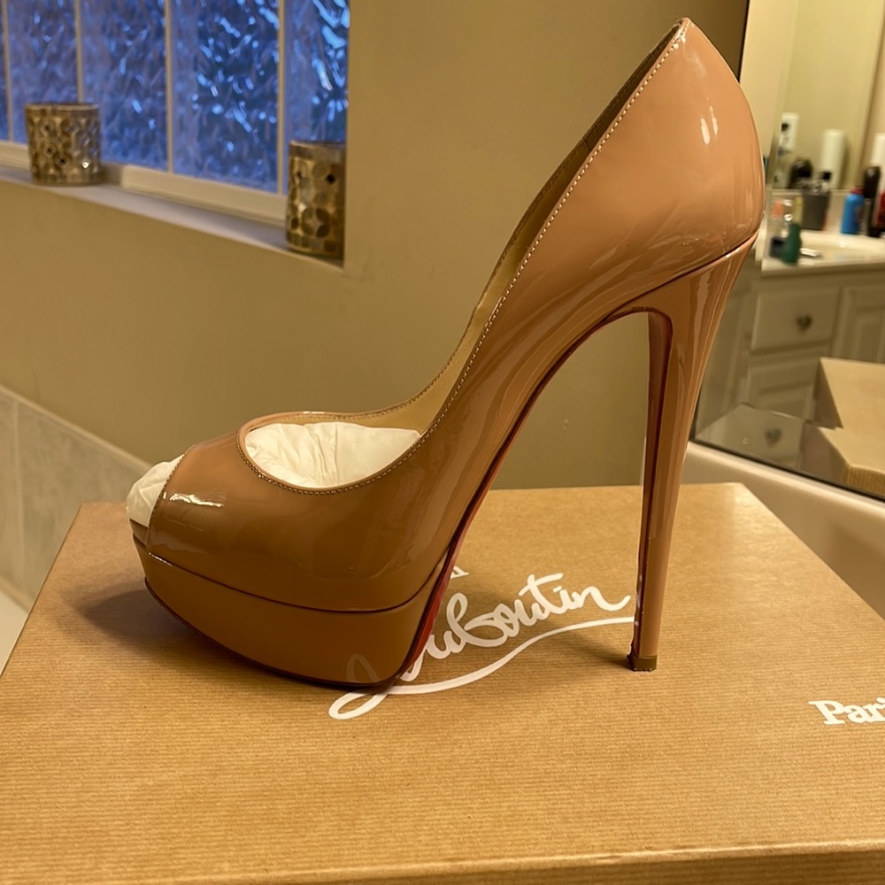 Lady Peep 150 Nude Patent Leather Christian Louboutin size 39.5/US 8